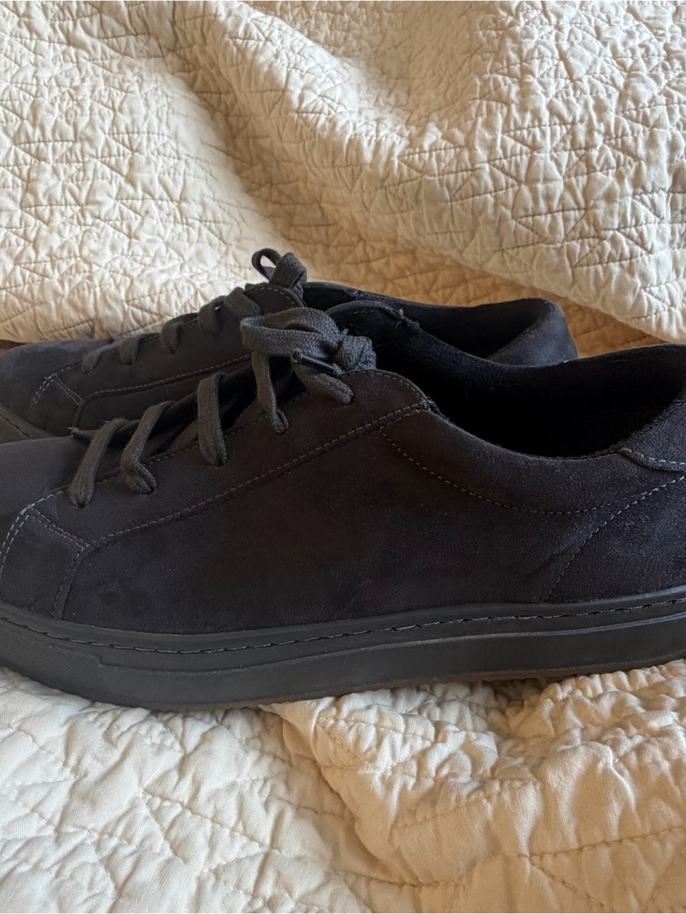 Women's charcoal gray Suede—look Low-Top Sneakers